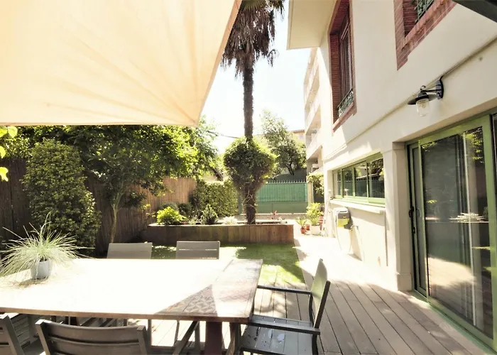 T5 Renove Avec Bureau Jardin Et Parking En Centre Lejlighed