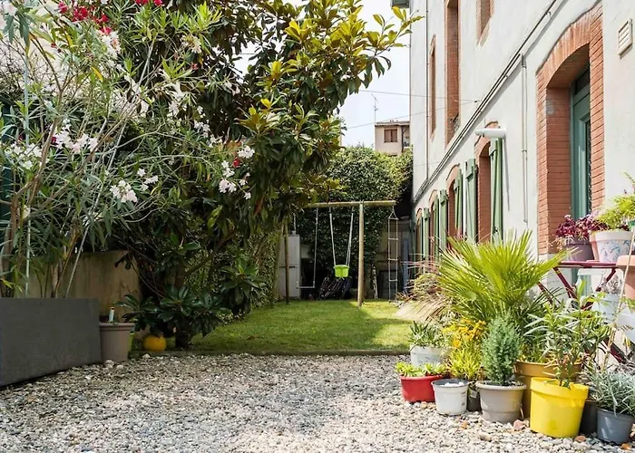 T5 Rénové Avec Bureau Jardin Et Parking En Centre * Toulouse