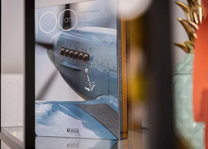 Apartamento T5 Rénové Avec Bureau Jardin Et Parking En Centre *