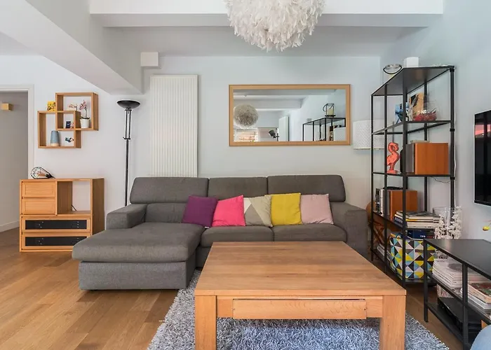 T5 Renove Avec Bureau Jardin Et Parking En Centre アパート *