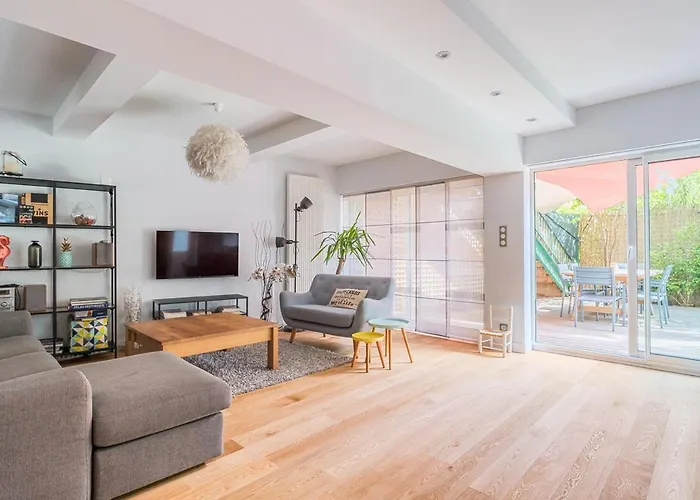 Lejlighed T5 Renove Avec Bureau Jardin Et Parking En Centre *