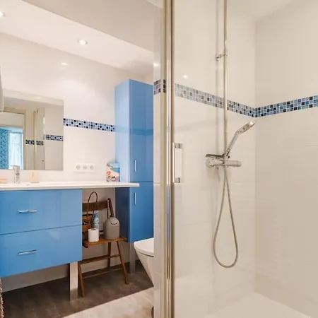 T5 Renove Avec Bureau Jardin Et Parking En Centre Apartment