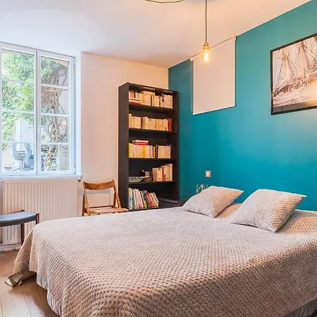 T5 Renove Avec Bureau Jardin Et Parking En Centre