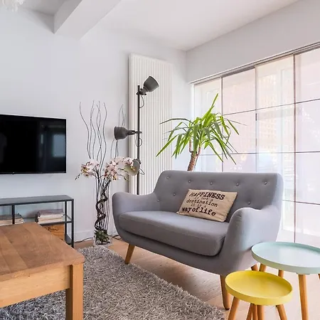 T5 Renove Avec Bureau Jardin Et Parking En Centre *