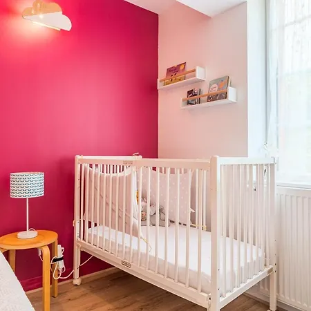 T5 Renove Avec Bureau Jardin Et Parking En Centre *