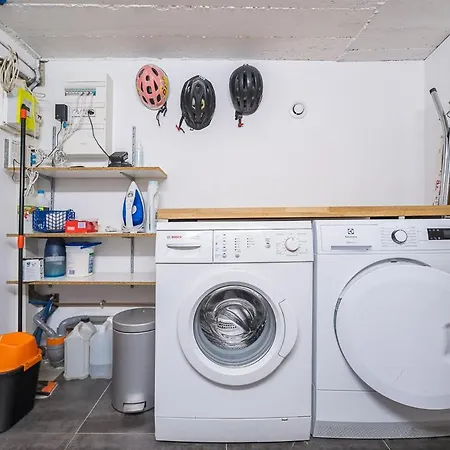 T5 Renove Avec Bureau Jardin Et Parking En Centre *
