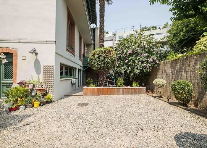 T5 Renove Avec Bureau Jardin Et Parking En Centre